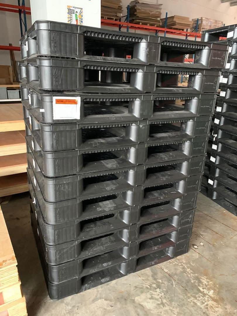 100x100 Plastic Pallet